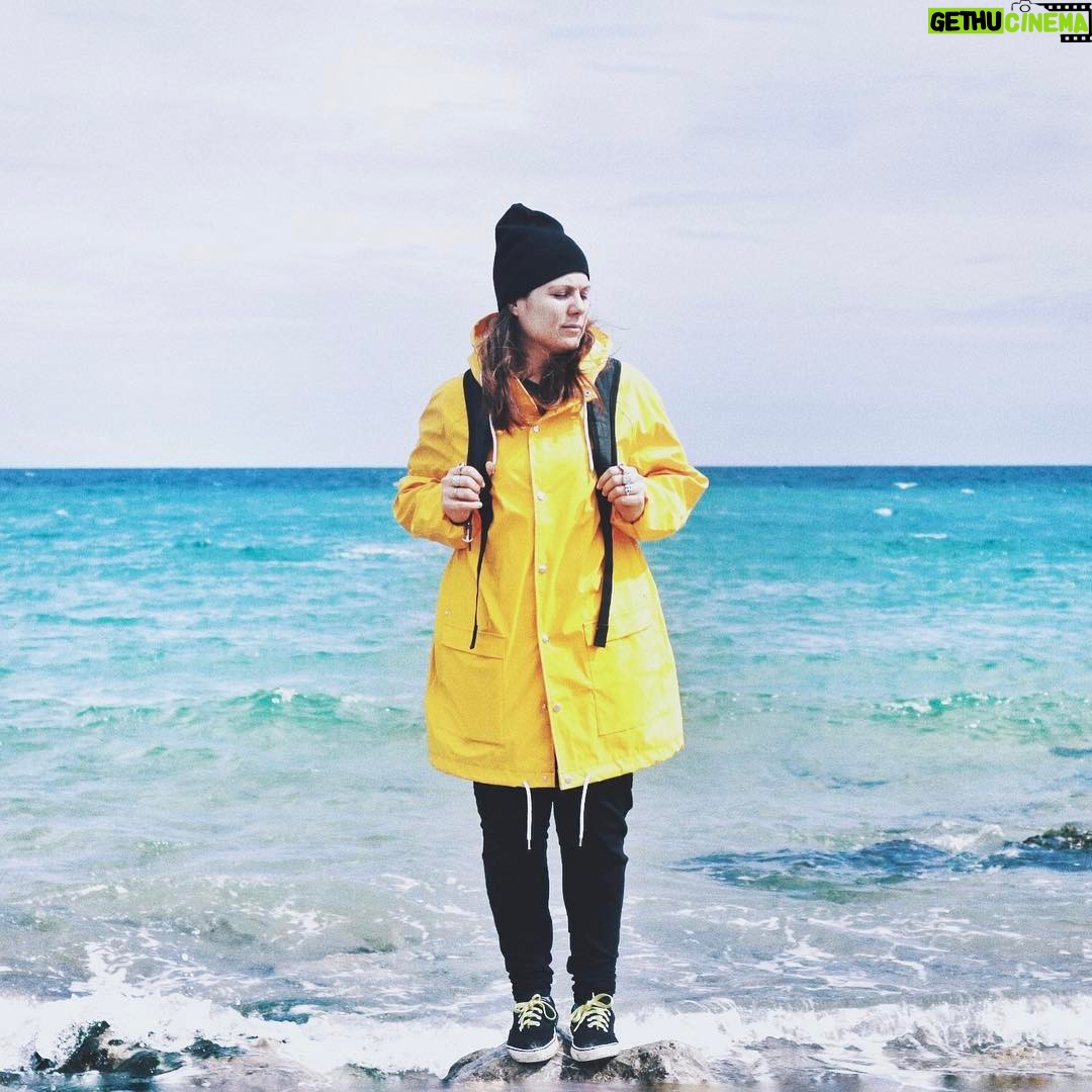 Bolli - 2.1K Likes - Dentro de nada estaré en mi primer crucero y estoy experimentando con el look marinero-casual-pesca en alta mar-Wes Anderson-grumetillo
Si también os queréis venir de crucero conmigo al #aniversariodesalia tenéis el link en la bio