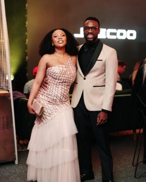 Bonko Khoza Instagram - Geza umoyizele ikhamera 
 @lesegokhoza_official