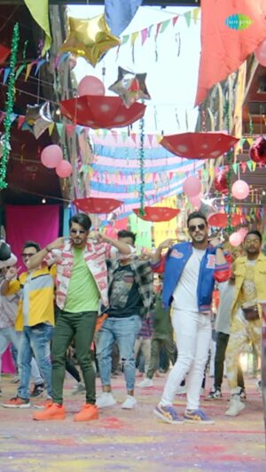 Bonny Sengupta Instagram - নতুন ছবি “হাঙ্গামা ডট কম” থেকে মুক্তি পেয়েছে ঝাঁ চকচকে একটি নাচের গান, “বেবি কিউটি পাই”। 
চোখ রাখুন শুধুমাত্র সারেগামা বাংলা ইউটিউব চ্যানেল ও সমস্ত Leading OTT Platform-এ

Film – Hangama Dot Com
Presented by - SS3 Entertainment Pvt. Ltd.
Produced by - @ssuddin_ricky & @taranamahjabin1212
Directed by - Krishnendu Chatterjee
Music Partner – @saregamabengaliofficial
Song: Baby Cutie Pie
Singer: @nakash_aziz

Cast – @srabanti.smile , @om_sahani15 , @bonysengupta , @myself_koushani , Kharaj Mukherjee, Tulika Bose, Rajatava Dutta Roni, Laboni Sarkar, Biswanath Basu

#songoutnow #hangamadotcom #ss3entertainment #ss3cinemas #hiddesigningdreams #ssuddin #songrelease #romcom #films #movie #cinema #BonnySengupta #KoushaniMukherjee #SrabantiChatterjee #OmSahani #nakashaziz #AmitMitra #tollywood #SaregamaBengali #partysong #WestBengal