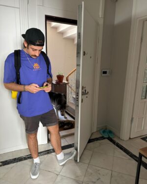 Bora Akkaş Instagram - Önünü göremediğim bir ay daha