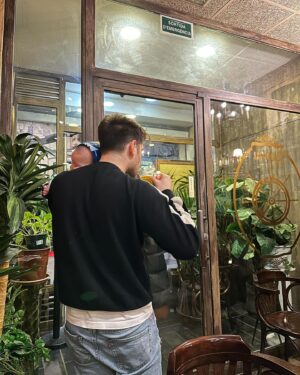Bora Akkaş Instagram - Benim kızlarla Barça 🫠