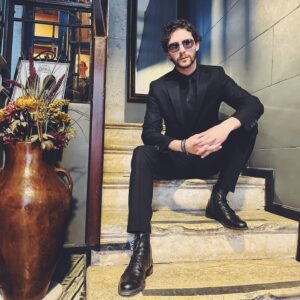 Bora Cengiz Instagram - Black 🖤