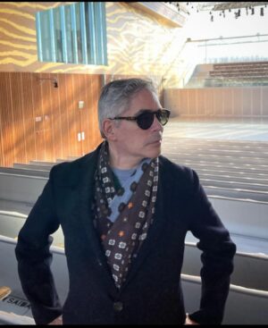 Boris Izaguirre Instagram - @acasadamusica en Oporto, hace un mes! @rem.koolhaas masterpiece! Love boris