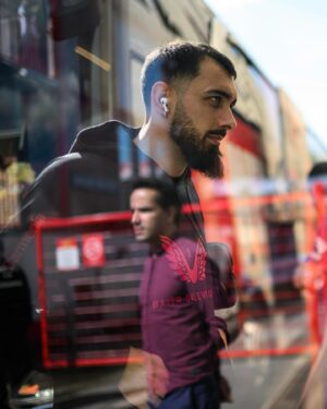 Borja Iglesias Instagram - On site in Berlin📍

#FCUB04 #Bayer04 #Bundesliga