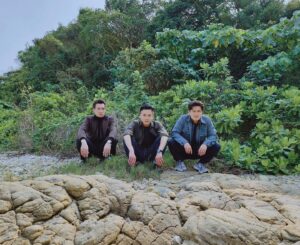 Bosco Wong Instagram - 我地個pose好合拍，但係表情方面。。。。我輸咗！😂