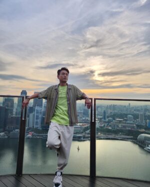 Bosco Wong Instagram - 呢個景，真係無得頂！

@journalstandard.jp @i.t_too
#qystyling 
@mikowongms @kelfung