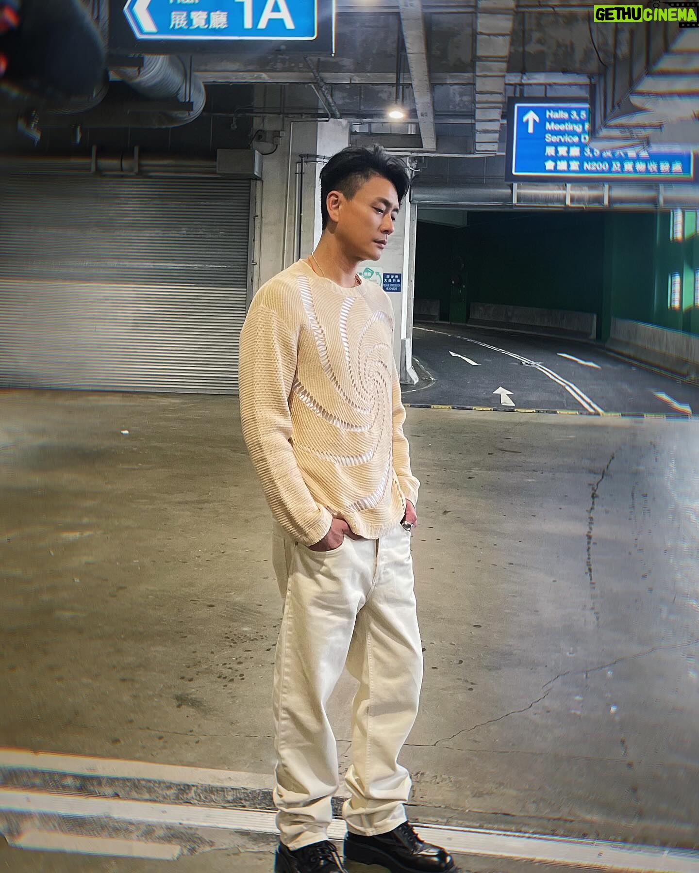Bosco Wong - 28.2K Likes - 拍戲嘅日子,不知不覺已經步入春天,refresh look , 也refresh一下自己~
@SandroParis
#SandroParis #SpringSummer24 #SS24 #qystyling