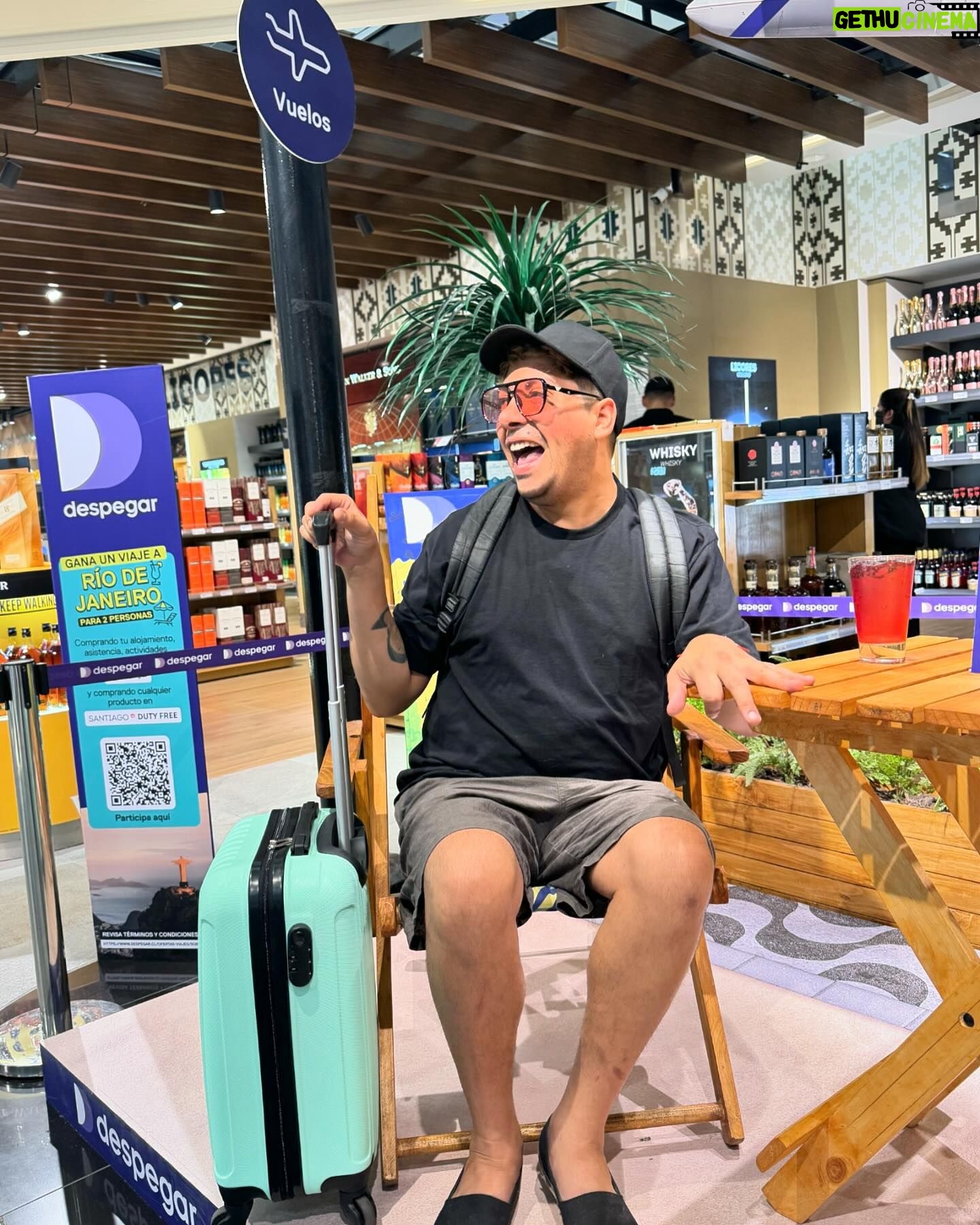 Botota Fox - 9.2K Likes - Antes de partir al nuevo proyecto 📺 me voy a la playita unos días 🇧🇷🏖️☀️⛱️ que me decí tú Marilú?? 🥰🥰