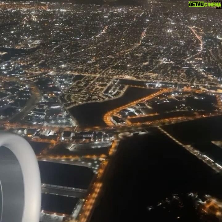 Botota Fox - 12.7K Likes - Días en #florianopolis ✈️✅lindos sábado a todos !!pero ya me quiero ir a mi casa (voz de yuma marrua) algunos entenderán 👌😌😂👈