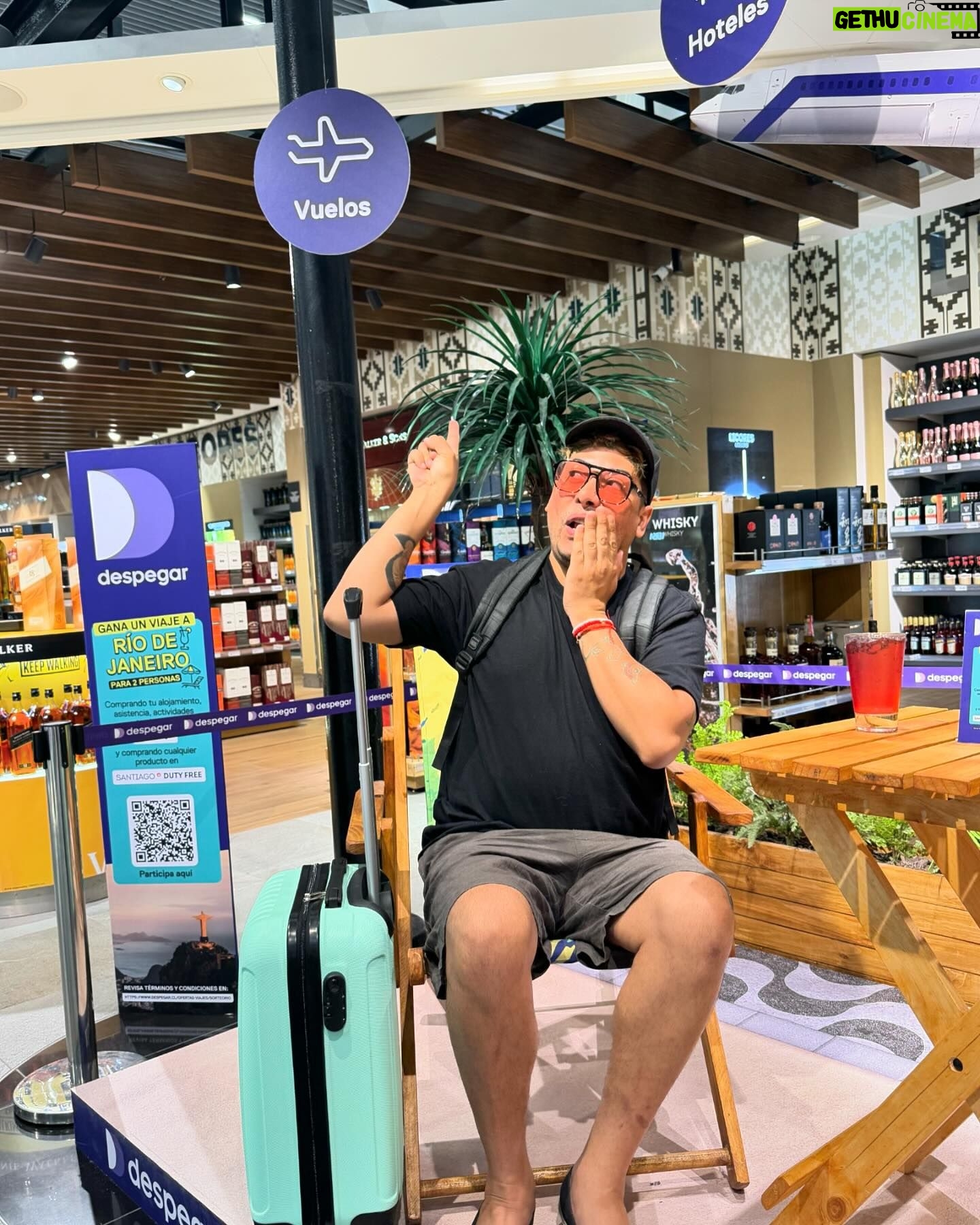 Botota Fox - 9.2K Likes - Antes de partir al nuevo proyecto 📺 me voy a la playita unos días 🇧🇷🏖️☀️⛱️ que me decí tú Marilú?? 🥰🥰
