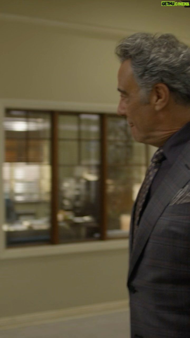 Brad Garrett - 1K Likes - Having a blast on @notdeadyetabc with @joshbanday @laurenelizabethash @therealhannahsimone @rickglassman @angelagibbs and of course @ginarodriguez WEDS on @abcnetwork and @hulu