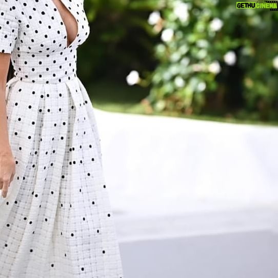 Brad Goreski - 38.8K Likes - Moore dots
Dress @eliesaabworld
Shoes @aquazzura
Sunglasses @missoni
Jewelry @chopard
Dog @pilaf.littlemouse
Hair @hoshounkpatin
Makeup @babskymakeup
Styled by me