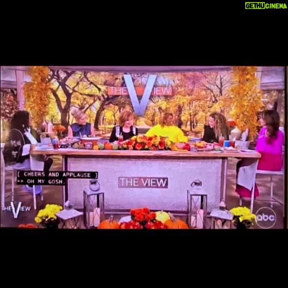 Brad James - 3.4K Likes - Yall eat some of @mspattilabelle pies today!! A New Orleans Noel premieres Dec 3rd on LIFETIME starring @keshiaknightpulliam Patti LaBelle @timreidsr and Mr. You-know-who Happy Holidays!
@theviewabc