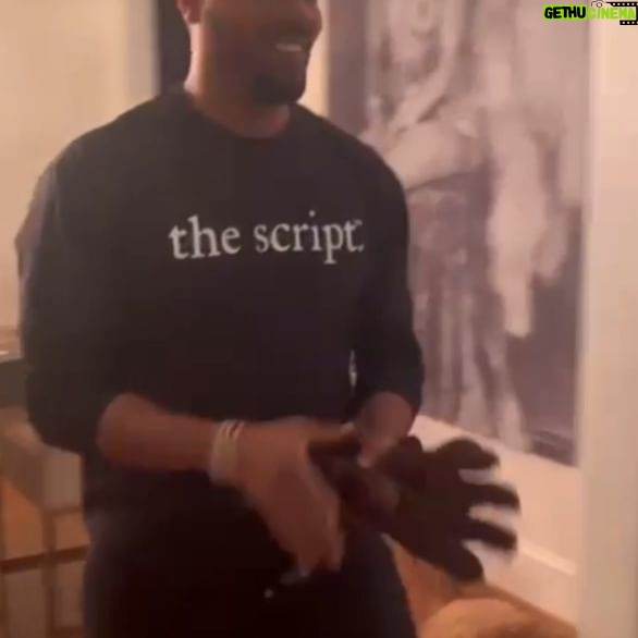 Brad James - 10.5K Likes - Today's episode of "Bird Catchers" is brought to you by "the script." & @keshiaskitchen spice line "Joujzè that food up with some Keshis's Kitchen!"