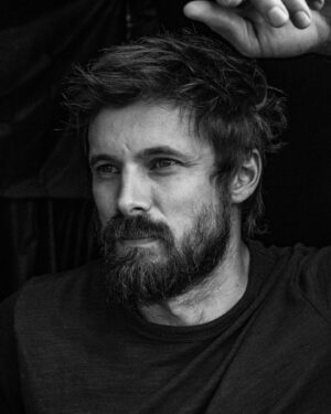 Bradley James Instagram - For a touch of variety in my profile here’s a picture of me.

By the up and coming Stanislav Callas

#5oclockshadow