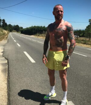 Bradley Wiggins Instagram - Isolation in France! Daily run with @wahoofitnessofficial x