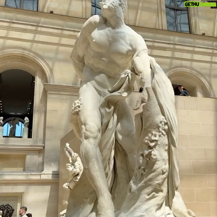 Brando Crawford - 8.2K Likes - Paris is my second favorite Paris, behind Paris Hilton.