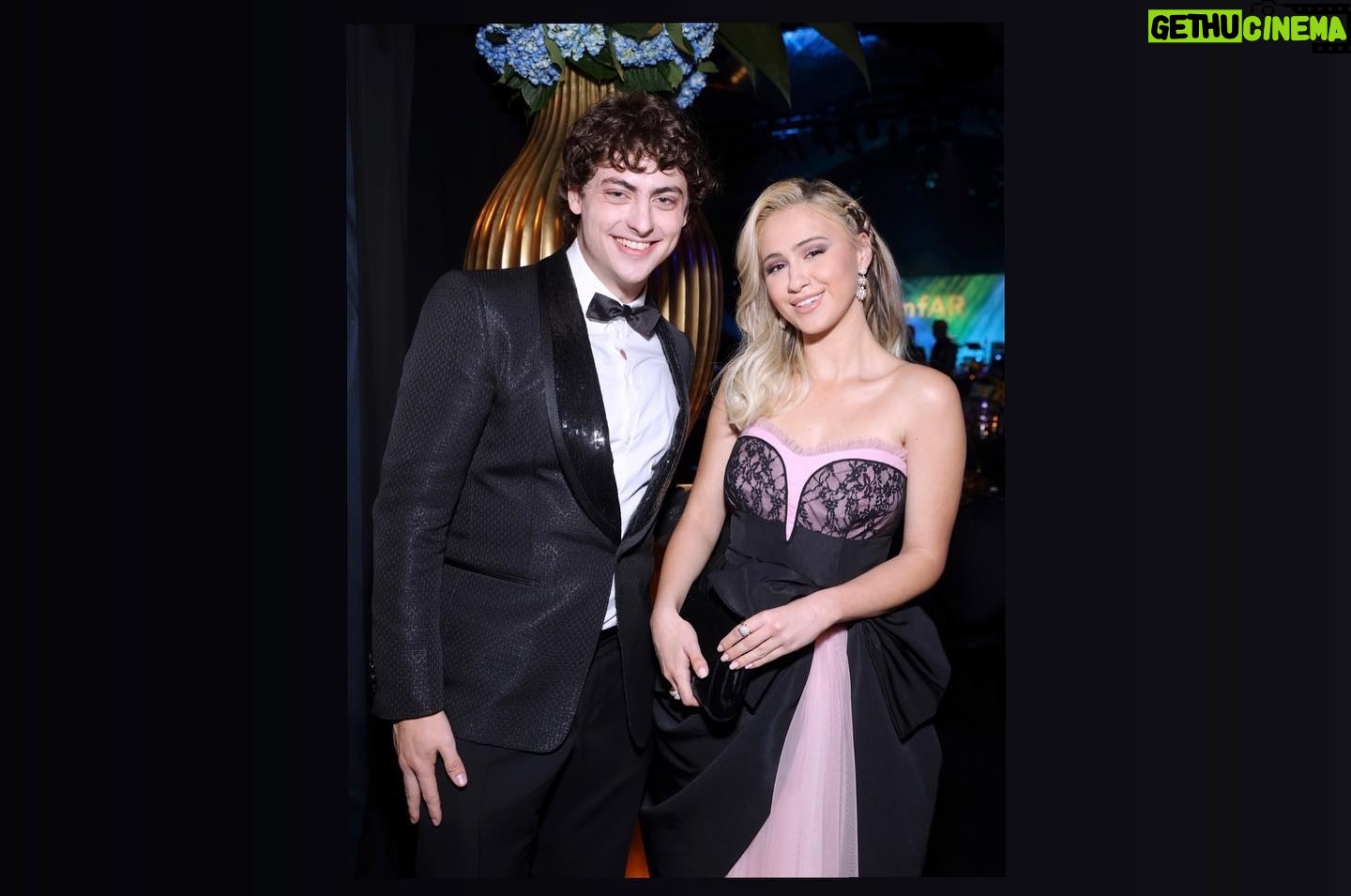 Brando Crawford - 3.3K Likes - @amfar gala !!! ⚡️⚡️⚡️
@jeremyscott said something beautiful about growing up as an outsider but believing in a future that was bigger than him. I live by that same vision.
With that said, I am very excited to partner with @amfar with @acting4acause ….”on what?” you may ask… tune in next week to find out more.
Thank you to @doublejbell for representing the org so well and making this partnership happen.
Also, as I embark on directing my first film soon, Taika was so gracious and showed so much love to me. If you see this, thank you, my friend!
Photo cred @wwd and @rogerkisby
Styled by @jaredengstudios @dolcegabbana
