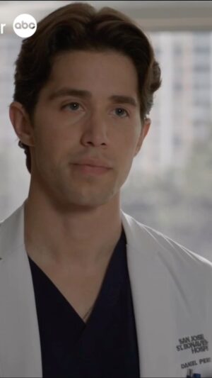 Brandon Larracuente Instagram - Can anyone else relate? This next episode means a lot to me. I hope it finds you all in the right place 🫶🏼 Tune in to the Winter Finale of @thegooddoctorabc tonight on @abcnetwork