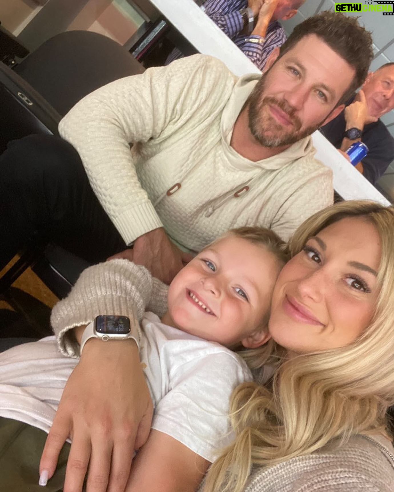 Brandon Prust - 2.8K Likes - Happy Thanksgiving everyone 🦃 I have a lot to be thankful for this year 🙏@robynarnold_ @bp8fitness