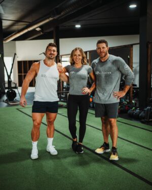 Brandon Prust Instagram - Happy Thanksgiving everyone 🦃 I have a lot to be thankful for this year 🙏@robynarnold_ @bp8fitness