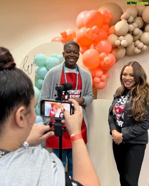 Brandon Severs Instagram - Back at the LA Mission to help volunteer and feed the unhoused residents of Skid Row for Easter! Remember to serve your community if you can and always love your neighbor! #thelamission 

Last thing! I’m not posting this as a way to say “look at me!” I just genuinely hope that someone sees this post, knows that they too can make a difference, and decides to figure out a way to. Love you all!!