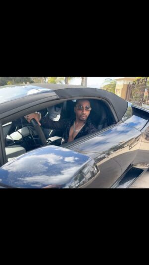Brandon T. Jackson Instagram - Its a family thing …. #familybusinessbet @familybusinessbet #setlife #brandontjackson #brandontjacksonstateofmind