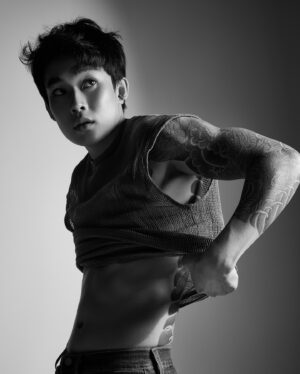 Braven Yeo Instagram - When you tryna air your lower back sweat and your friend calls you

Photography: @tohxingjie
Hair & Makeup: @aungkeng 
Space: @theugly.space

#tattoo #japanesetattoo #modelling #mensfashion