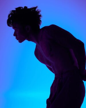 Braven Yeo Instagram - Feeling like Goku 

Creative: @uglycarrot.studio
Photography: @tohxingjie
Hair & Makeup: @aungkeng 
Space: @theugly.space
Clothes: @arcademen x @hhiroyx 
Angkong: @joewang_8voltstattoo 
Model: @bravenyeo 

#editorial #mensfashion #editorialmakeup #menstyle