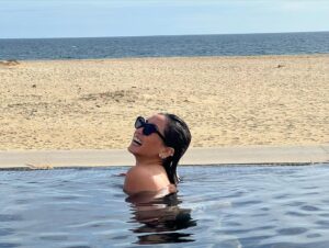 Brenda Song Instagram - Cabo adventures. Who is she?!

@nobuloscabos #nobuloscabos #noburesidences