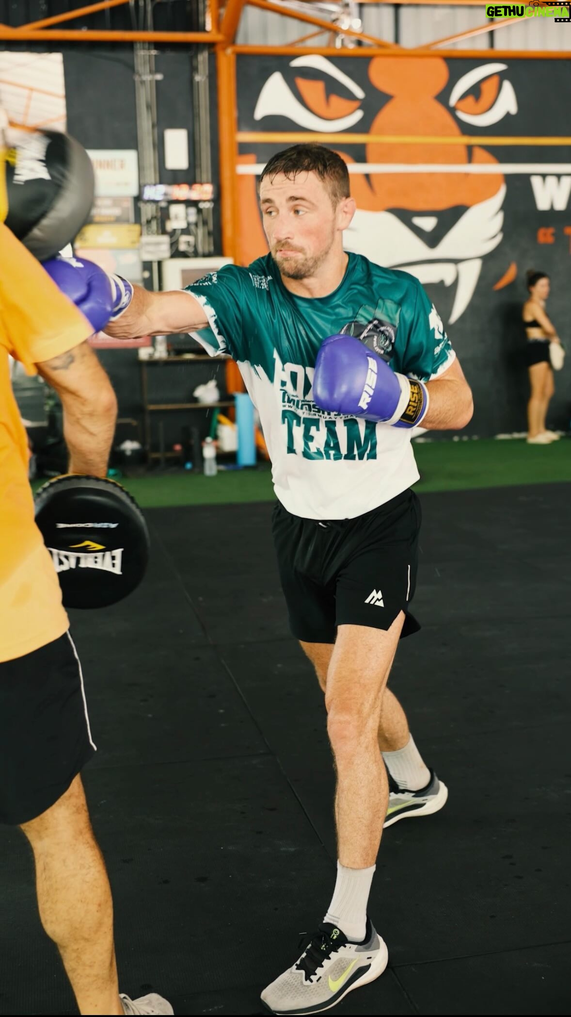 Brendan Loughnane - 1K Likes - @brendanmma 🇬🇧 has been fine tuning his punching with head boxing coach @johnboyboxing over the past 3 months here at Tiger Muay Thai, and has his dynamic striking style more dangerous than ever heading into his first fight of the 2024 PFL Featherweight season, coming up this Friday in Chicago 🔥
The winner of the 2022 PFL Featherweight Tournament, Brendan has been training harder than ever this year, and is determined to defeat Pedro Carvalho 🇵🇹 in impressive fashion this Friday to get his 2024 campaign started right 👊
#tmtfightteam #mma #tmtfightstore #tigermuaythai #phuket #thailand