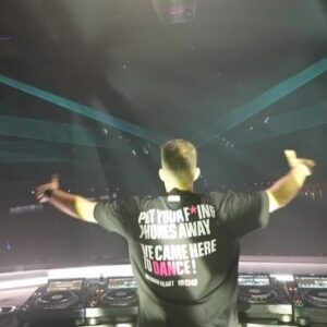 Brennan Heart Instagram - 🚨 EXCLUSIVE FAN GIVEAWAY! 🚨
Do YOU want to join me in my studio for a unique #SAVEEUPHORIC full album listening session and Meet & Greet? Here’s what you need to do:

1. Like this post
2. Tag a friend who NEEDS to join you
3. Share the post in your stories

5 x 2 winners will be selected next week and will receive a DM. Can’t wait to have you over and share all my new music with YOU!