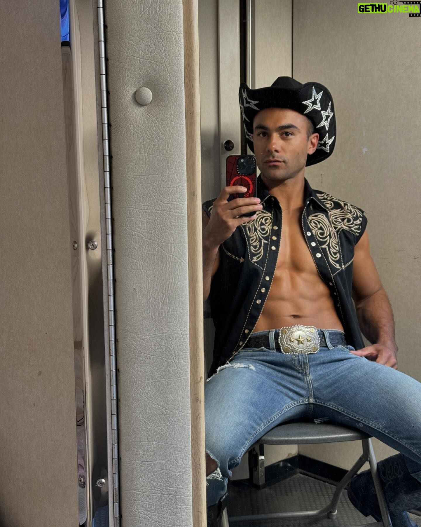 Brennan Mejia - 3.2K Likes - Happy Motherās Day! And fully off topic, but you can catch me on CSI: Vegas tonight 10pm PST with some cool people like @monettemoio and @coleman_brookie as well!
#csi #csivegas @csicbs