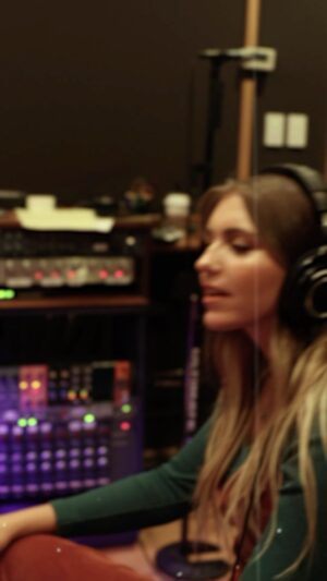 Brennley Brown Instagram - 👀new music? 

📸 @matthewkbowen