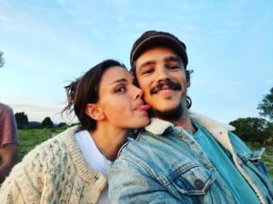 Brenton Thwaites Instagram - @chloepacey French kissed my chin… hot. 
❤️