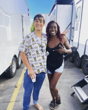 Brenton Thwaites Instagram - Appreciation post alert! Anna: @mameanna_diop is an angel. I’ve been so lucky to have someone so genuinely kind-hearted and talented by my side for the last 4 seasons. Anna bought me a T-shirt for my B-day in season 2 and I wore it so much that after two years it disintegrated into dust. (Or @chloepacey threw it in the trash cuz of all the holes in it…?) It was replaced yesterday with a Senegalese style shirt made by her auntie. AND ITS AMAzing! Thank you! Love you Anna!
❤️😎👌🏽
#birthdayboy #coolshirt
#dctitans