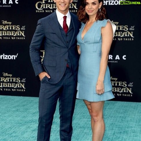 Brenton Thwaites - 66K Likes - LA premier of #piratesofthecaribbean #deadmentellnotales
Thx @chloepacey the better half.