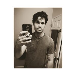 Brett Dalton Instagram - Getting there. From Covid Christmas to boxing this day away. Thanks for the well wishes. Especially to my mom for getting me back to the land o’ the living