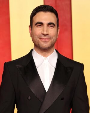 Brett Goldstein Instagram - Thank you Vanity Fair for inviting my 12 year old nephew to the party. It blew his mind. 

@VanityFair
@gettyentertainment
Grooming @kerrieurban 
Styling @rosefordestudio 
Suits @dolcegabbana 
@larissasaenz 
#VFOscars
#VanityFairOscarParty