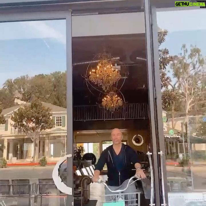 Brett Oppenheim - 11K Likes - Leaving for a very important showing.