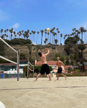 Brett Oppenheim Instagram - No filming on Sundays, only volleyball please and @tinalouise