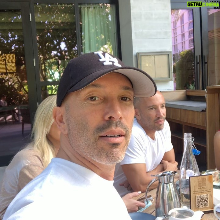 Brett Oppenheim - 8.7K Likes - Good times in the MIA, about to jump on a yacht, cuz thatās what you do in Miami.
