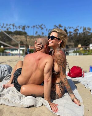 Brett Oppenheim Instagram - No filming on Sundays, only volleyball please and @tinalouise