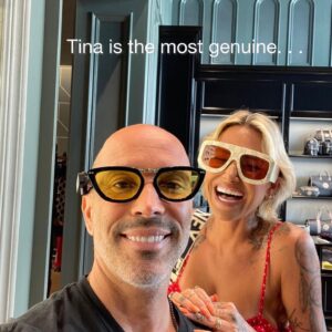 Brett Oppenheim Instagram - I am grateful for you Tina. For your love, your laugh, your smile, and for our enduring friendship.