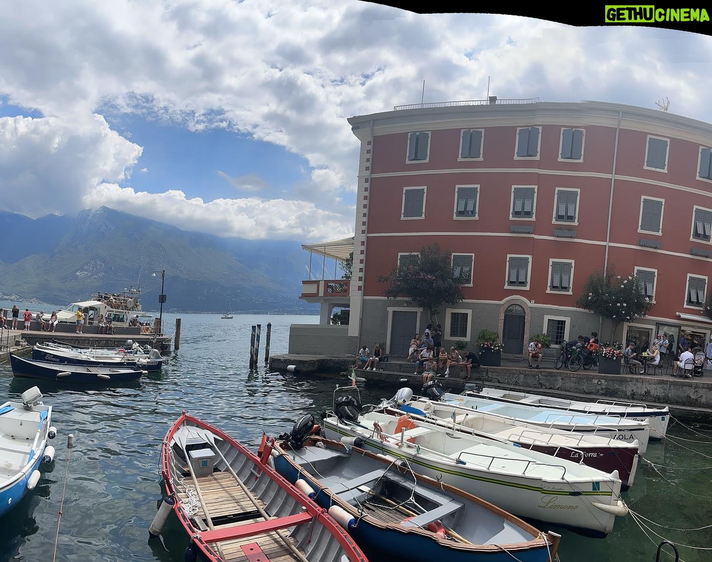 Brian Grazer - 1.6K Likes - Loving our biking/hiking🚴♂️ trip around Lake Garda! Discovered one of my new favorite places to stay, @villafeltrinelli Built in 1892, was once a private residence with rich history…now a hotel…the rooms, the charming and elegant staff (Sigrid, Sabrina, Antonio…) and amazing food wine 🍷 This is not an influencer post lol, I just was really moved by this special place and wanted to share with you guys. We’ve met so many great people, including Lorenzo who helped us navigate the mountain treks
@duvine