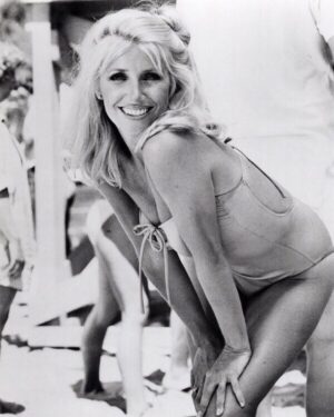 Brian Grazer Instagram - In 1978, Suzanne Somers starred in the first movie that I ever produced, Zuma Beach. Suzanne was the most charming, generous talent to be known. Besides being a mega star in the 70s, Suzanne was one of the most creatively generous and down to earth human beings you could work with. She lit up every room she walked in, and I loved every minute of our 21-day shoot together. Suzanne, you will be deeply, deeply missed by so many ❤️