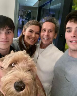 Brian Grazer Instagram - Spiritual, beautiful, generous, kindest, all loving, my everything, our everything
Happy Birthday baby 🎂 ♥️♥️♥️♥️