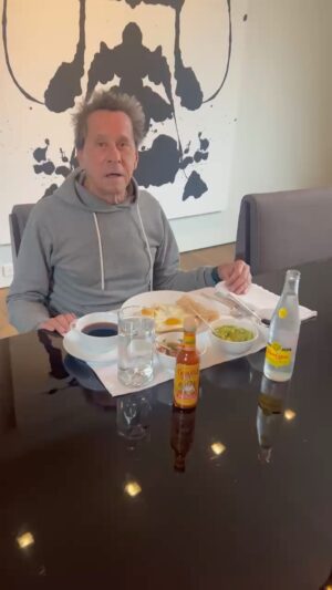 Brian Grazer Instagram - Huevos rancheros is back!!!🎂☕️🍳🫓🥑🌶