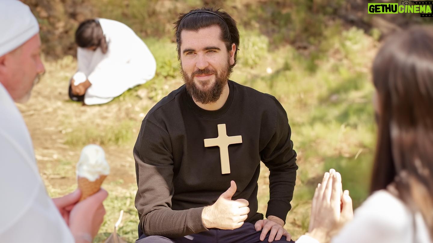 Brian Hanby - 69.1K Likes - I told the AI to make an image of Nogla travelling back in time to meet Jesus while being bribed with ice cream to become one of his apostles.
Think it turned out well.