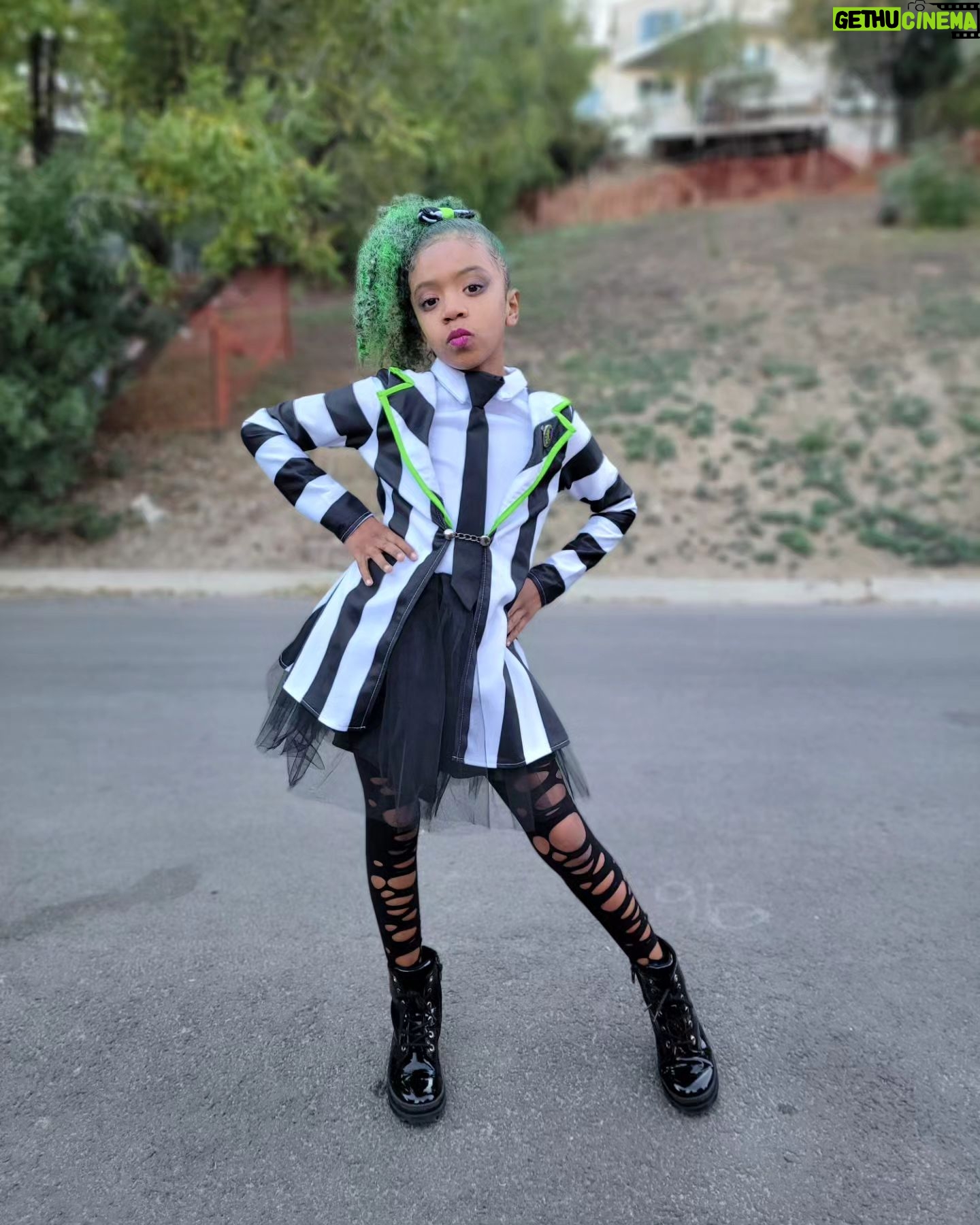 Brian J. White - 1.1K Likes - Happy Halloween from Beetlejuice! 🎃👻😁
PS. 😢😭 at how grown our baby looks this year.
This is 9. #LaylaSimone ❤️🙏🏾👍🏾